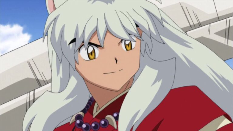 Inuyasha weilding Tessaiga